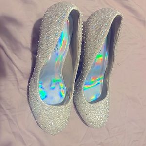 Hot tomato heels 7/ a half